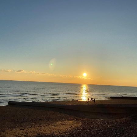 The Windsor Apartment By Gge, Brighton Beach, Sleeps 4 Εξωτερικό φωτογραφία
